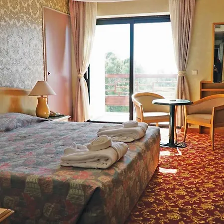 Otel Altis & 5*